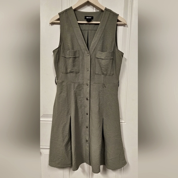 Olive Sage Green V-neck Sleeveless Button Front Pocket Fit&Flare Dress size 10 - Picture 1 of 9